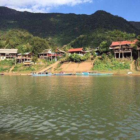 Lattanavongsa Guesthouse And Bungalows Muang Ngoi Exterior foto