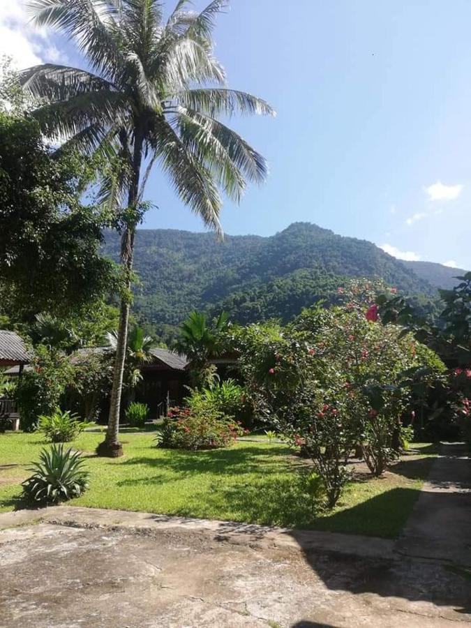 Lattanavongsa Guesthouse And Bungalows Muang Ngoi Exterior foto