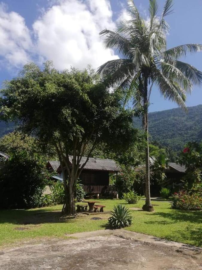 Lattanavongsa Guesthouse And Bungalows Muang Ngoi Exterior foto