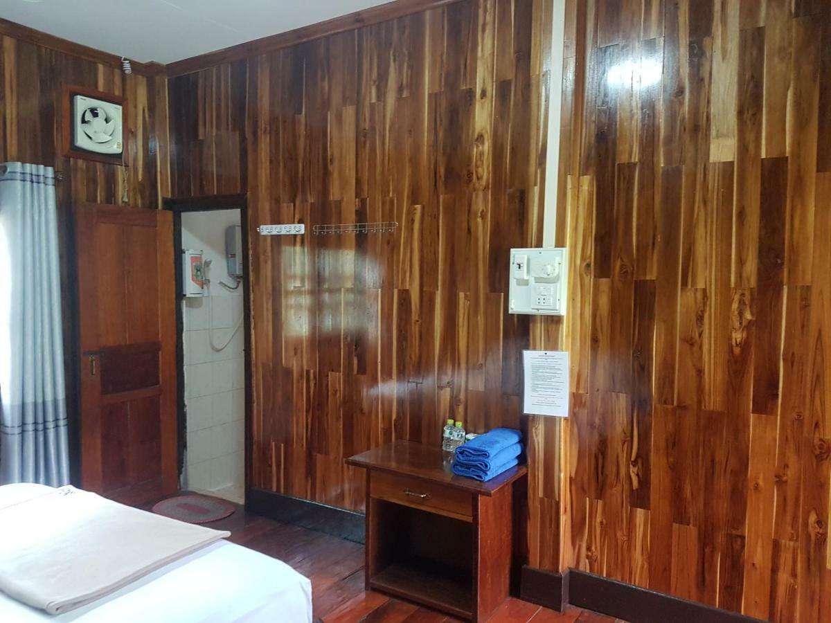 Lattanavongsa Guesthouse And Bungalows Muang Ngoi Exterior foto