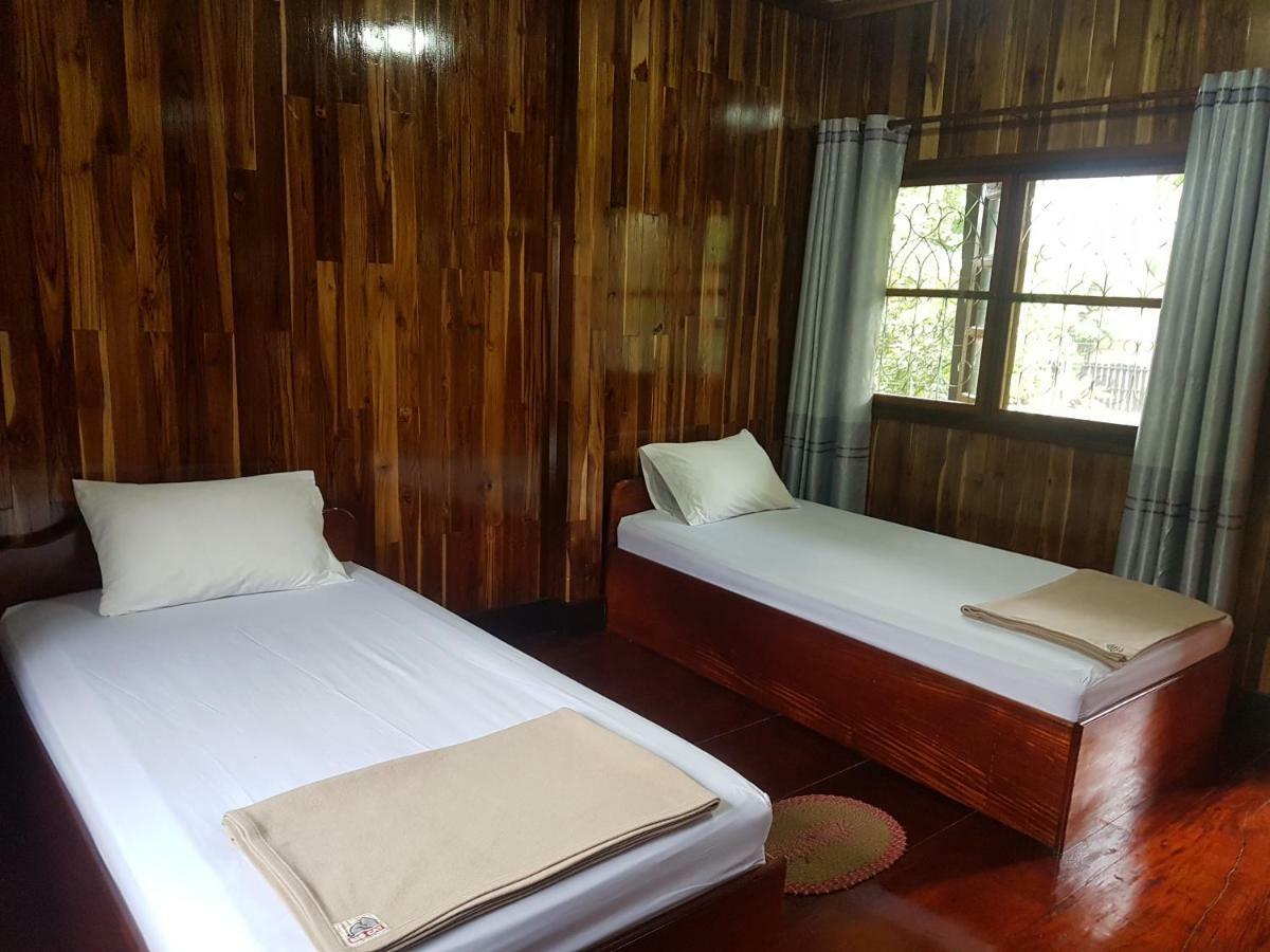 Lattanavongsa Guesthouse And Bungalows Muang Ngoi Exterior foto