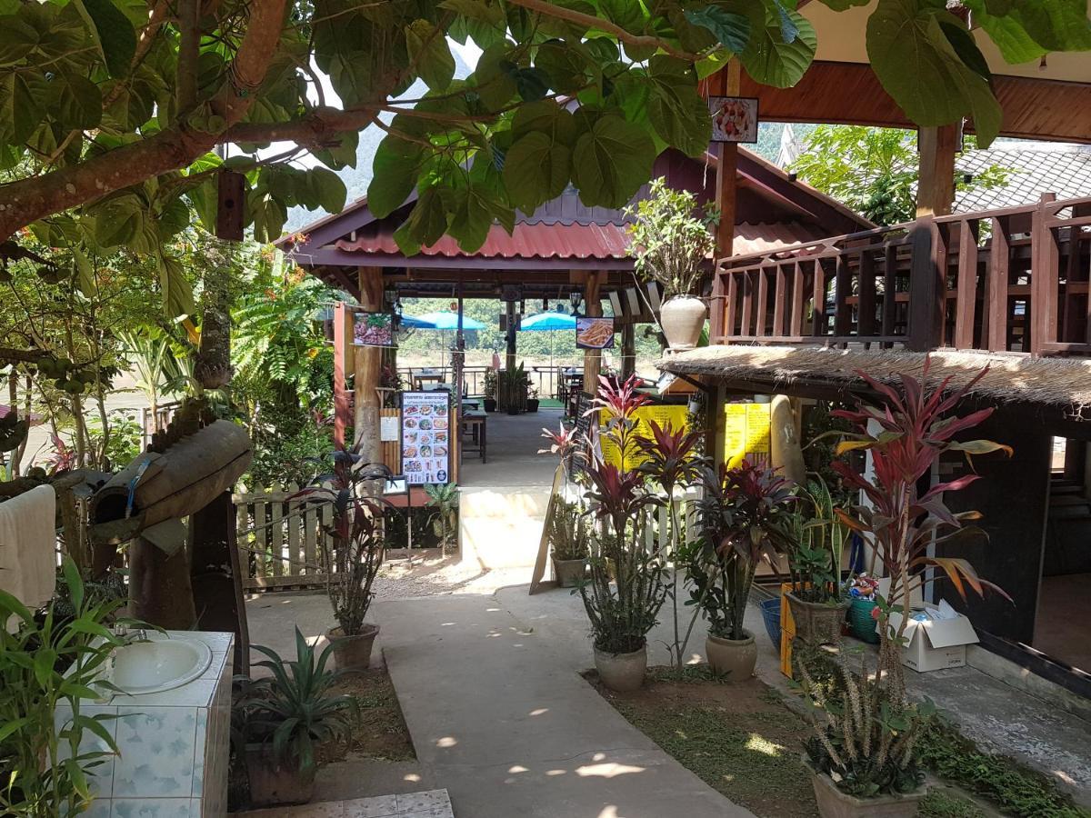 Lattanavongsa Guesthouse And Bungalows Muang Ngoi Exterior foto